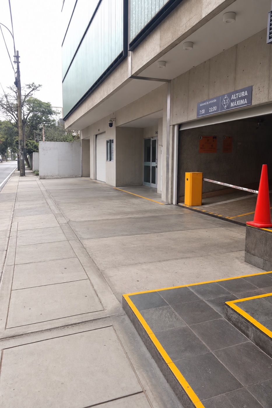 Estacionamiento NOS PUCP